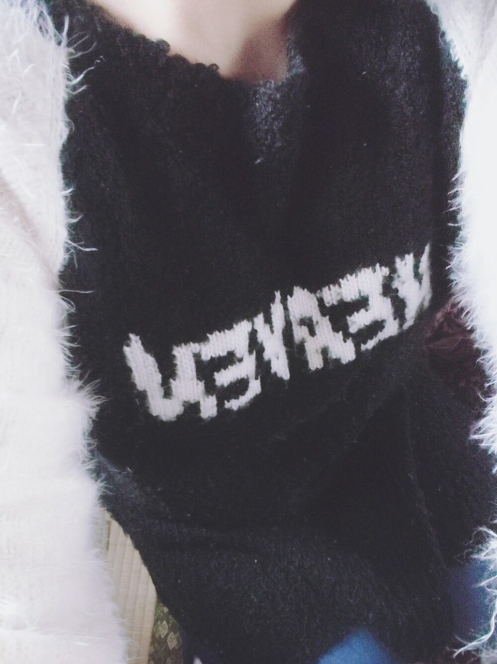 「おうちファッション」｜「jouetieのアイテム（ニット/セーター、ブラック系）」を使った、iteoさん（レディース・143cm）の秋コーディネートの1枚目の写真