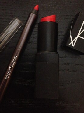 「NARS Cosmetics」｜Adielさんの春コーディネート