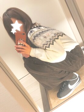 「PAGEBOY（ページボーイ）のフェザーキュウシン柄ニット（ニット/セーター、ホワイト系）」を使った、moca　さん（レディース・165cm）の冬コーディネート