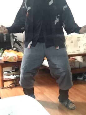 「A（エィス）のアイテム（パンツ）」を使った、赵正中_男哥185求170さん（メンズ・185cm）の秋コーディネート