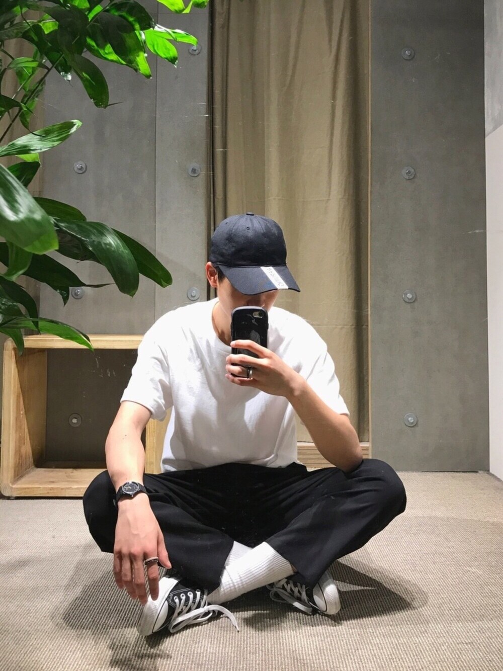 「夏コーデ、ラフ、ブラック、ビッグシルエット、シンプル、プチプラコーデ、ootd、outfit、モノトーン」｜「WHO'S WHO galleryのWARNINGCAP（キャップ、ブラック系）」を使った、Chikuma Isogaiさん（メンズ・178cm）の夏コーディネートの1枚目の写真
