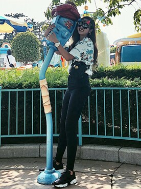 「disney」｜「アイテム（アナログ腕時計）」を使った、ayaneさん（レディース・160cm）の秋コーディネート