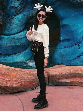 「disney」｜「アイテム（アナログ腕時計）」を使った、ayaneさん（レディース・160cm）の秋コーディネート