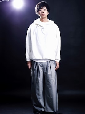 「撮影」｜「アイテム（スウェット）」を使った、rin0621さん（メンズ・178cm）の秋コーディネート