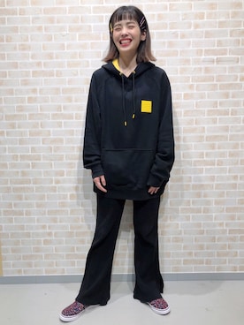 「Levi's（リーバイス）のアイテム（パーカー）」を使った、マツミ(相互フォロー)さん（レディース・160cm）の秋コーディネート