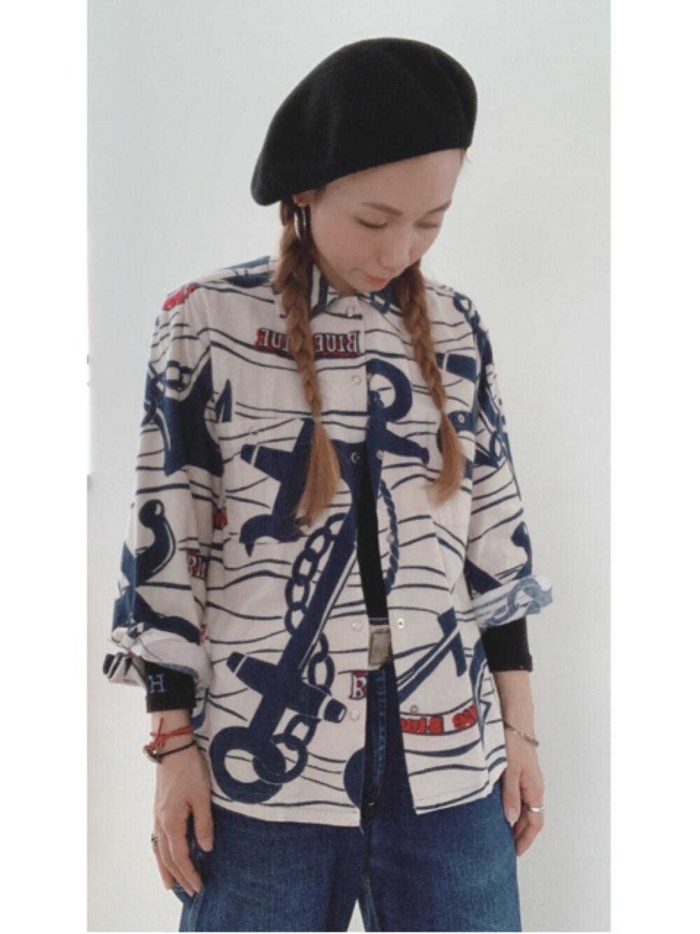 「ベレー帽、ネルシャツ、ペインターパンツ、スタイルファクトリー、stylefactory、msflags、エムズフラッグス、三つ編み、ママコーデ」｜「THE H.W. DOG & CO. のアイテム（ハンチング/ベレー帽、ブラック系）」を使った、nagisaさん（レディース・155cm）の秋コーディネートの1枚目の写真