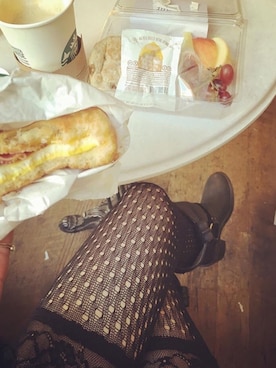 「FRYE（フライ）のアイテム」を使った、ときどき晴れ、ときどき花。さん（レディース・160cm）の秋コーディネート