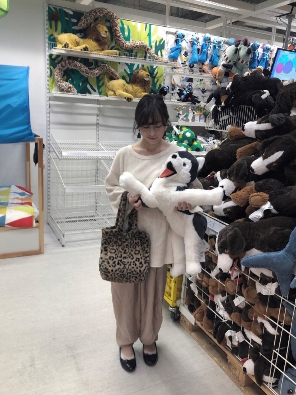 「秋冬、バレエシューズ、今日のコーデ、パンツスタイル、秋コーデ、低身長、低身長コーデ、fashion」｜「IKEAのアイテム（おもちゃ、ホワイト系）」を使った、やんちゃんさん（レディース・153cm）の秋コーディネートの1枚目の写真