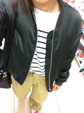「赤コンバース」｜「アイテム（ブルゾン）」を使った、KOMAIさん（レディース・155cm）の春コーディネート