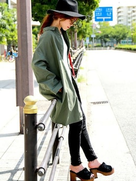 「アイテム（ミリタリージャケット）」を使った、fashionletterさん（レディース・160cm）の秋コーディネート