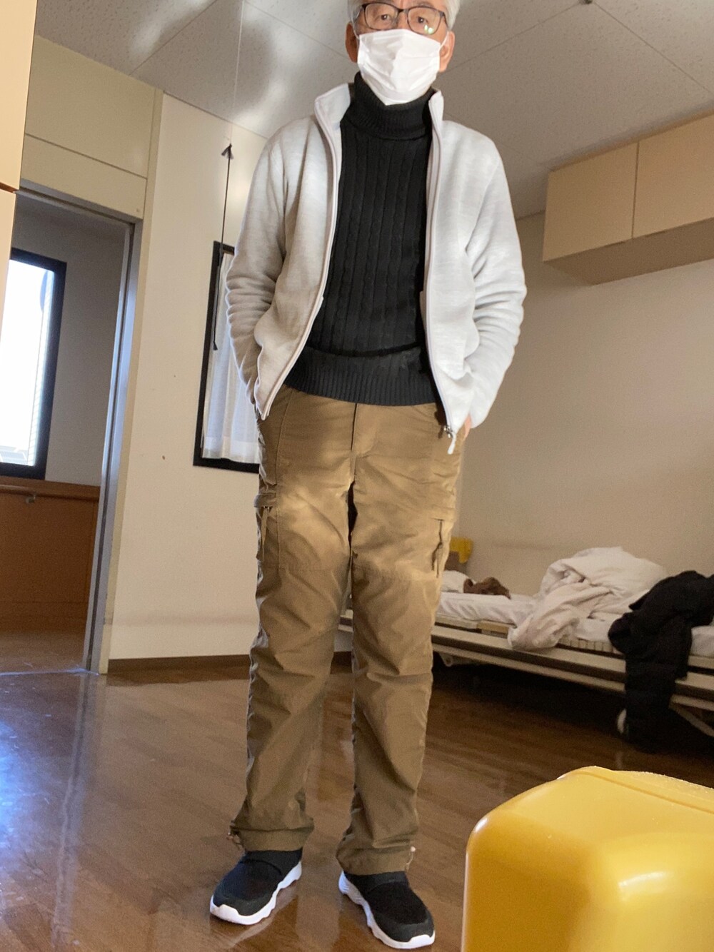 「Amazon 6800円のアイテム（スウェットパンツ、ブラウン系）」を使った、F.minoruさん（メンズ・168cm）の冬コーディネートの1枚目の写真