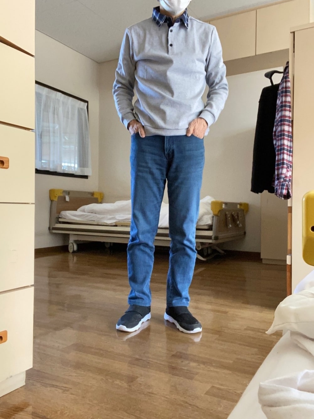 「UNIQLOのアイテム（デニムパンツ、ブルー系）」を使った、F.minoruさん（メンズ・168cm）の春コーディネートの1枚目の写真