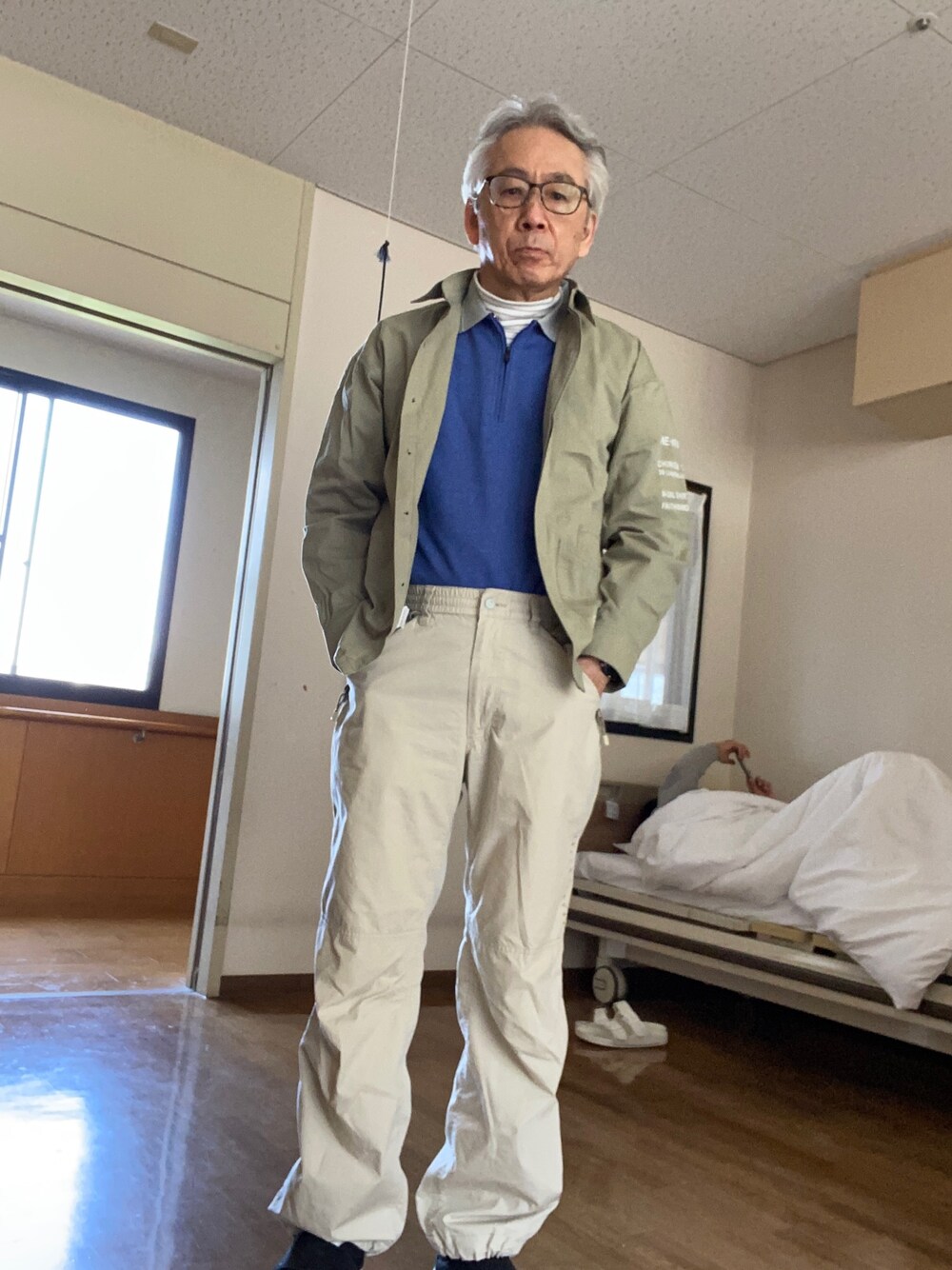 「PEARLY GATESのアイテム（パンツ、ホワイト系）」を使った、F.minoruさん（メンズ・168cm）の春コーディネートの1枚目の写真