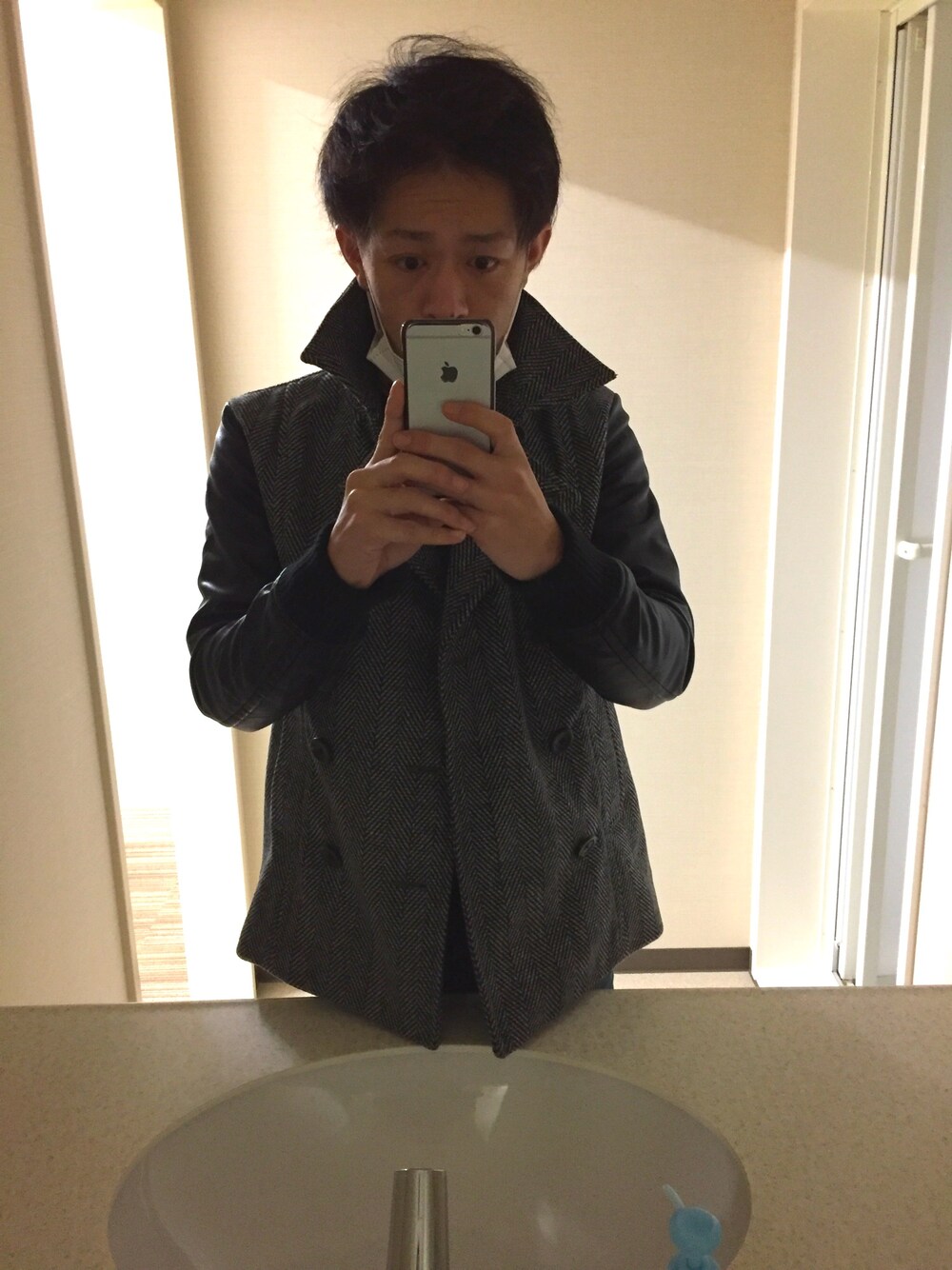 「SELECT.のアイテム（ジャケット/アウター、グレー系）」を使った、てちてちさん（メンズ・171cm）の春コーディネートの1枚目の写真