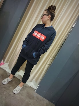 「SpRay（スプレイ）のアイテム（パンツ）」を使った、SpRay 大和郡山さん（レディース・153cm）の秋コーディネート