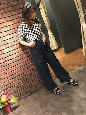 「SpRay（スプレイ）のアイテム（パンツ）」を使った、SpRay 大和郡山さん（レディース・158cm）の春コーディネート