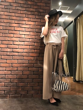 「SpRay（スプレイ）のアイテム（パンツ）」を使った、SpRay 大和郡山さん（レディース・160cm）の夏コーディネート