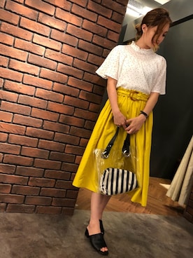 「SpRay（スプレイ）のドットチビハイネック（シャツ/ブラウス、ホワイト系）」を使った、SpRay 大和郡山さん（レディース・160cm）の夏コーディネート