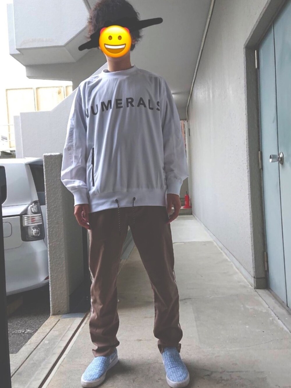 「シンプルコーデ、今日のコーデ、カジュアルコーデ、スニーカー、niko and ...、GLOBAL WORK、nike sb 、スリッポン」｜「niko and...のアイテム（Tシャツ/カットソー、ホワイト系）」を使った、アズムンさん（メンズ・162cm）の春コーディネートの1枚目の写真