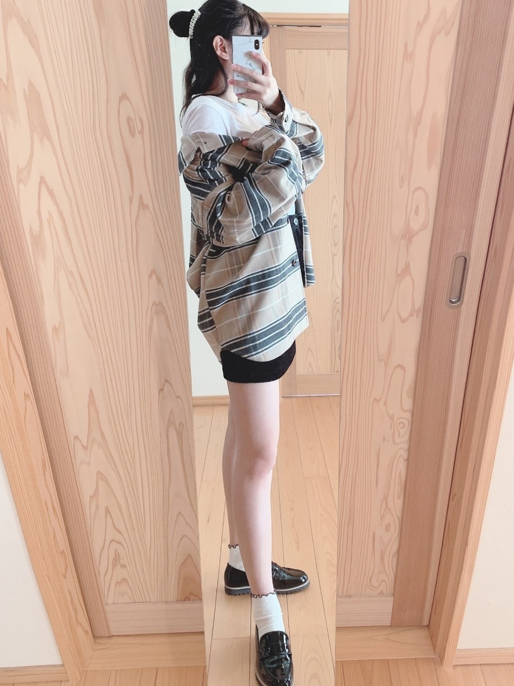 「チェック柄に恋してる、カジュアルコーデ、おしゃれさんと繋がりたい、ブラウンコーデ、秋のコーデ、韓国ファッション、GUコーデ」｜「GUのアイテム（ジャケット/アウター、ブラウン系）」を使った、はるちゃむさん（レディース・166cm）の秋コーディネートの1枚目の写真