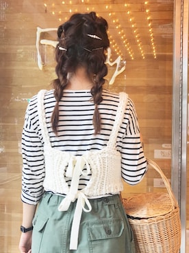 「アイテム（かごバッグ）」を使った、hazuki yoshizawaさん（レディース・166cm）の秋コーディネート