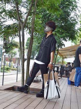 「DISCOVERED（ディスカバード）のアイテム（スラックス）」を使った、じゃすさん（メンズ・168cm）の夏コーディネート