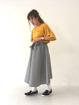 「マスタード」｜「アイテム（スリッポン）」を使った、ふたわたりさん（レディース・149cm）の春コーディネート