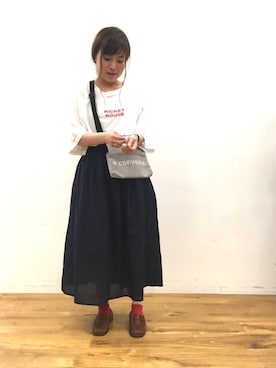 「アイテム（ボディバッグ/ウエストポーチ、グレー系）」を使った、ふたわたりさん（レディース・150cm）の春コーディネート