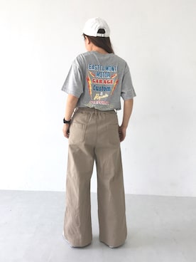 「バックプリント」｜「アイテム（スニーカー）」を使った、ふたわたりさん（レディース・150cm）の夏コーディネート