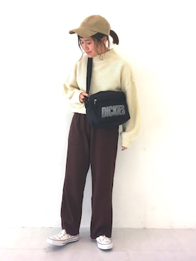 「ブラウンパンツ」｜「アイテム（キャップ）」を使った、ふたわたりさん（レディース・150cm）の冬コーディネート