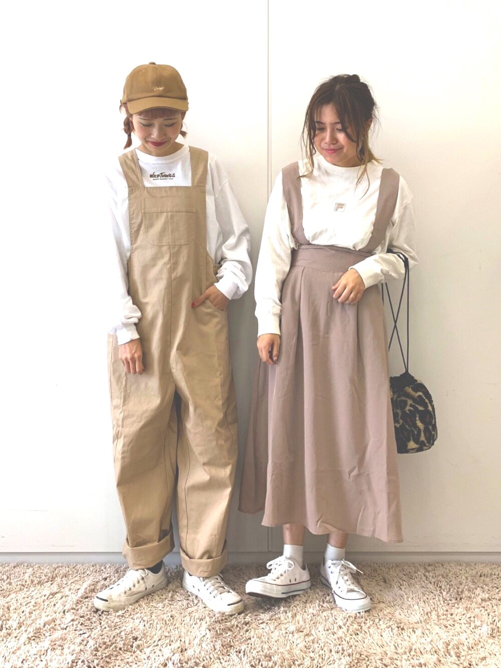 「秋のカフェオレコーデ、ペアルック、シミラールック、リンクコーデ、低身長、おそろいコーデ、ベージュコーデ、秋コーデ、プチプラ、シンプル」｜「E hyphen world galleryのフレアロングジャンスカ（ワンピース、ベージュ系）」を使った、ふたわたりさん（レディース・150cm）の秋コーディネートの1枚目の写真