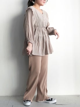 「SLURR（スラ―）のアイテム」を使った、ふたわたりさん（レディース・150cm）の春コーディネート