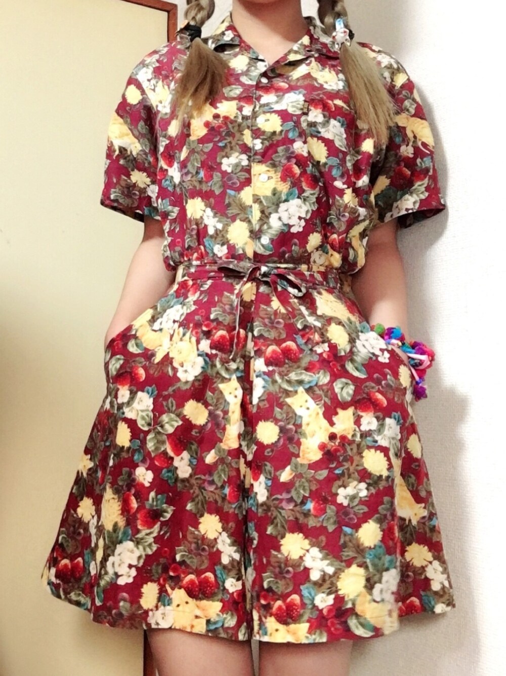 「夏、お洒落さんとつながりたい、セットアップ、ピンクハウス、ショートパンツ、シャツスタイル、レトロ、今日のコーデ、ブラウス、柄シャツ」｜「nature trailのアイテム（セットアップ、レッド系）」を使った、Sunsetwindさん（レディース・168cm）の夏コーディネートの1枚目の写真