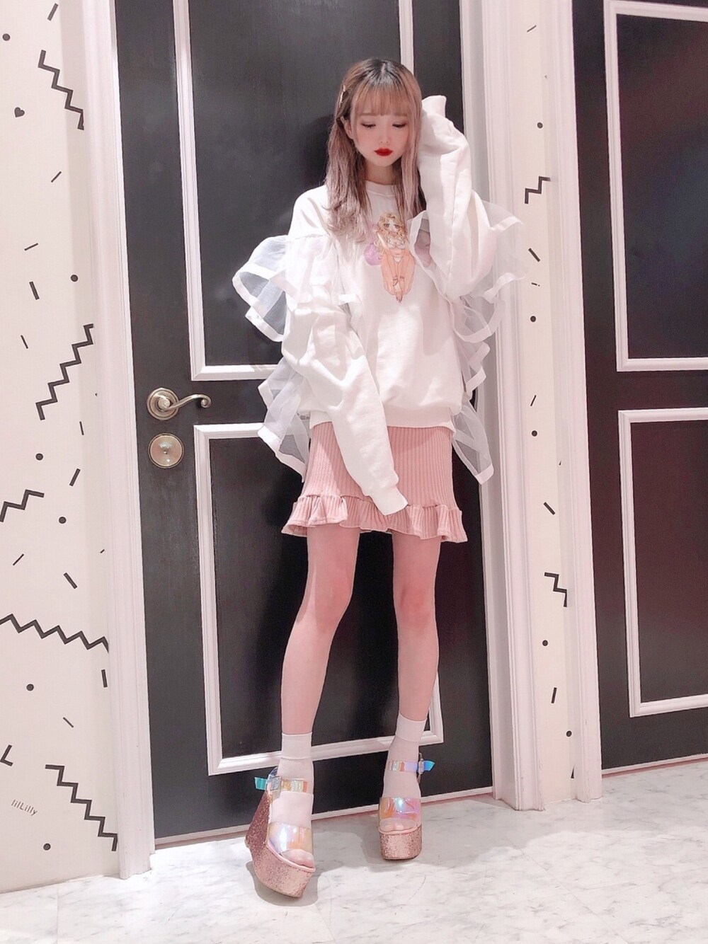 【lilLilly×安野モヨコ】のりこフリルスウェットトップス　未使用タグ付き lilLilly×安野モヨコ】のりこフリルスウェットトップス 未使用