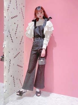 「アイボリー」｜「アイテム（サロペット/オーバーオール）」を使った、𝒮𝒶𝓎𝒶𝓀𝒶さん（レディース・154cm）の冬コーディネート