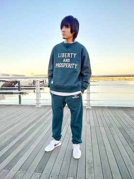 「SCHOTT」｜「アイテム（スウェットパンツ）」を使った、浩樹さん（メンズ・173cm）の冬コーディネート
