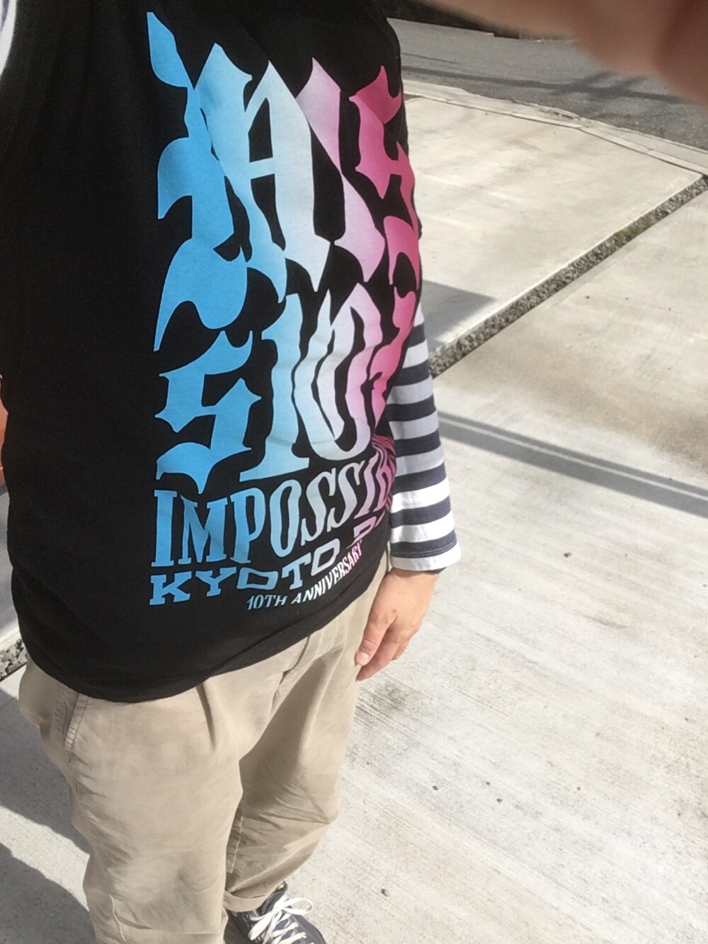 「カジュアル、フェスT、京都大作戦2017、メンズライク」｜「京都大作戦2017のアイテム（Tシャツ/カットソー、ブラック系）」を使った、kinacoさん（レディース・167cm）の春コーディネートの1枚目の写真