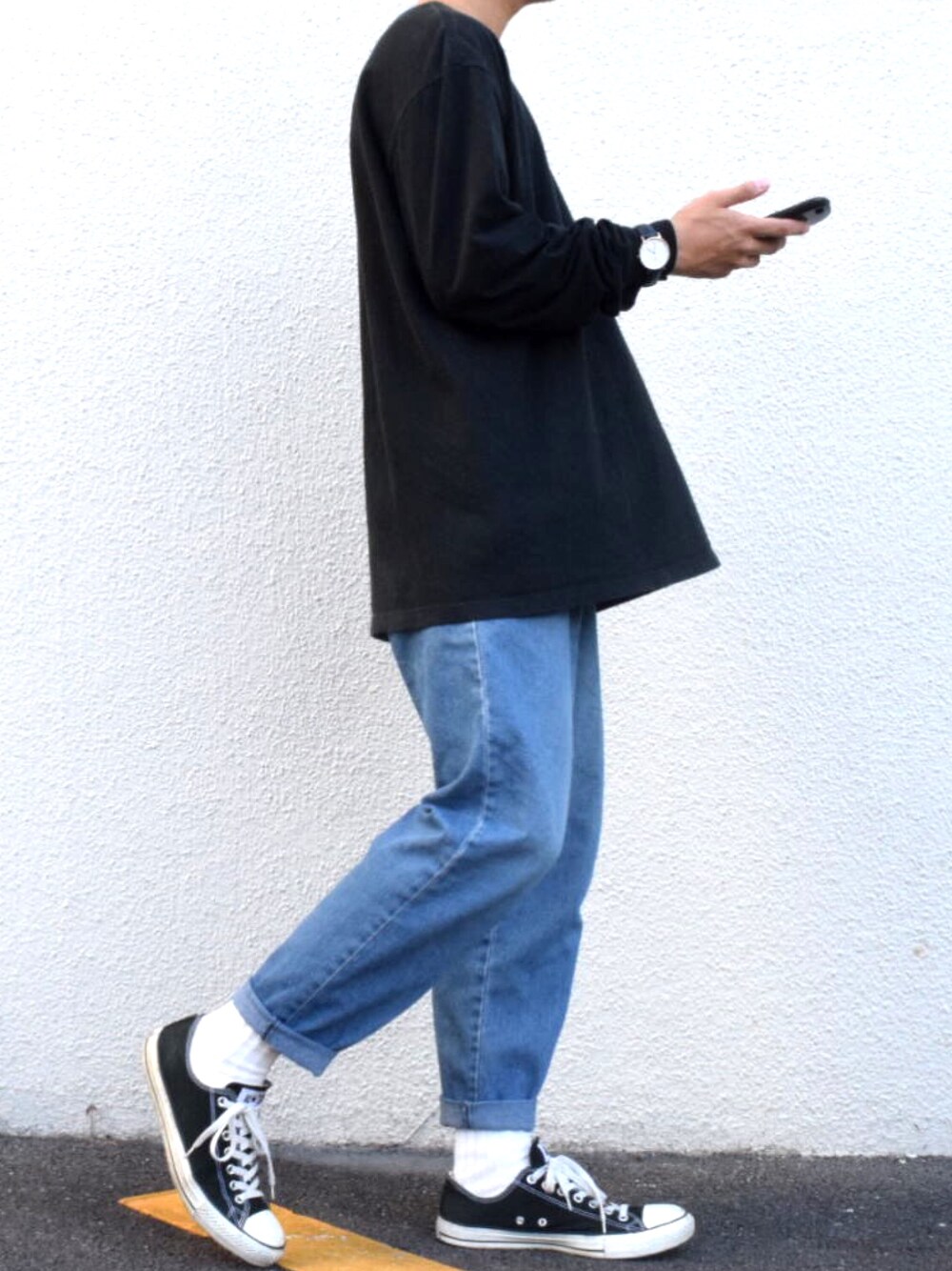 「Polo Ralph Lauren、ラルフローレン、Daniel Wellington、converse、シンプル、古着、古着MIX、黒、オーバーサイズ、デニム」｜「POLO RALPH LAURENのアイテム（Tシャツ/カットソー、ブラック系）」を使った、やなさん（メンズ・174cm）の秋コーディネートの1枚目の写真