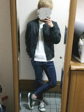「白ニット」｜「アイテム（MA-1）」を使った、takumiさん（メンズ・167cm）の春コーディネート