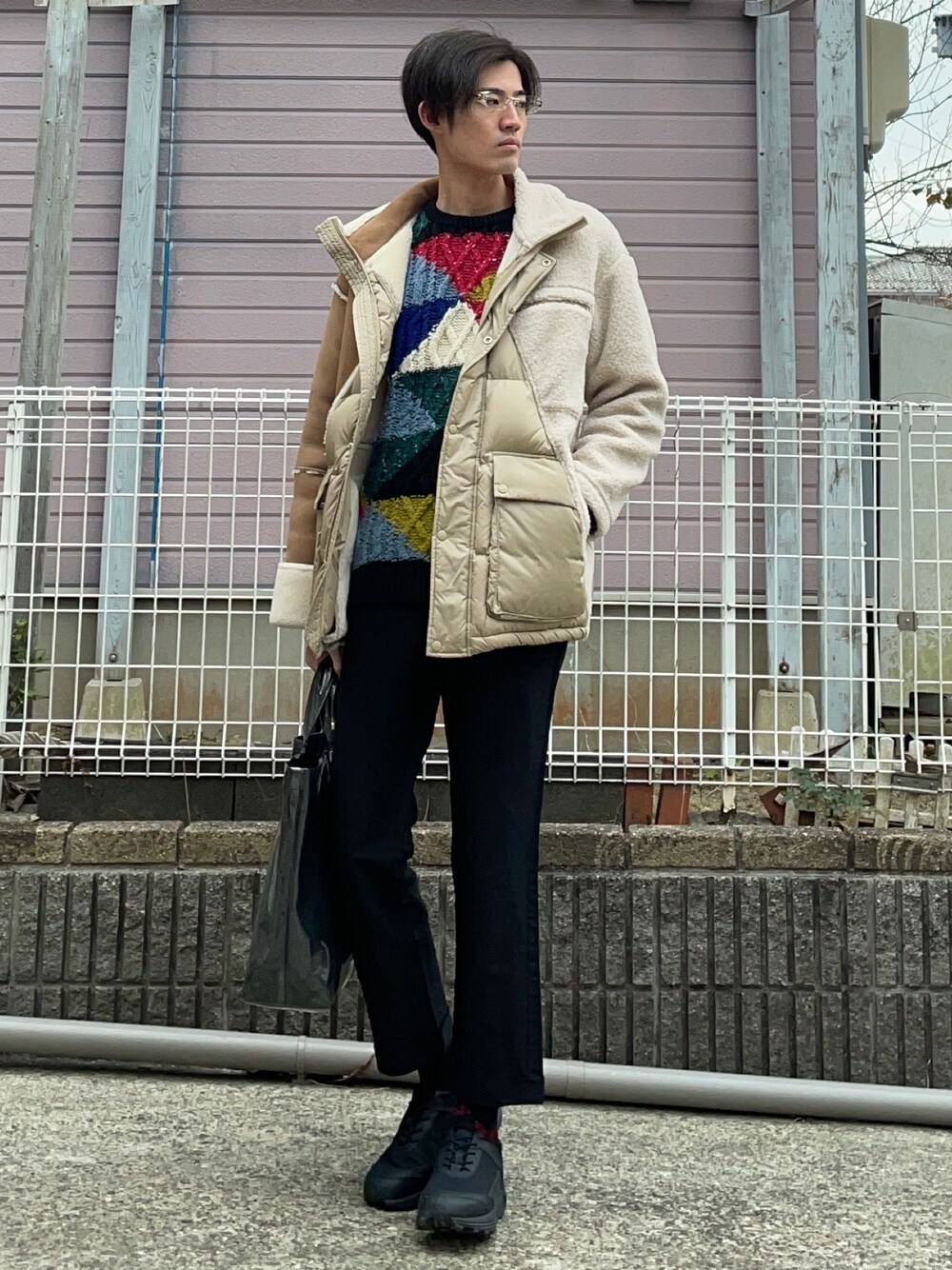 「ANREALAGE、アンリアレイジ、アンリアレイジ(ANREALAGE)、COMME des GARCONS、COMME des GARCONS HOMME PLUS、コムデギャルソン、blackmarket、パッチワーク、幾何学柄、異素材」｜「JAPONISMのアイテム（メガネ、シルバー系）」を使った、HIROMUさん（メンズ・185cm）の冬コーディネートの1枚目の写真