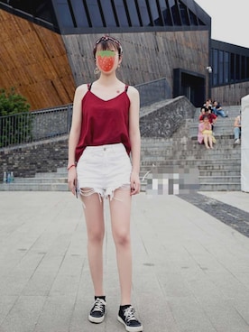 「URのアイテム（カーゴパンツ、ホワイト系）」を使った、鲈鱼🐟🐟🐟さん（レディース）の夏コーディネート