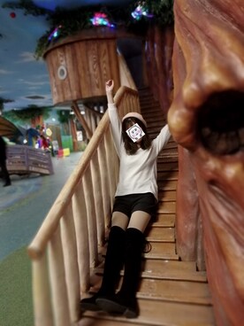 「Honeys（ハニーズ）のアイテム（ニット/セーター、ホワイト系）」を使った、鲈鱼🐟🐟🐟さん（レディース）の夏コーディネート