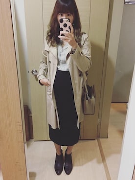「CELINE」｜「アイテム（トレンチコート）」を使った、Winnie C 🇹🇼さん（レディース・163cm）の秋コーディネート