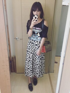 「LOEWE」｜「アイテム（アナログ腕時計）」を使った、Winnie C 🇹🇼さん（レディース・163cm）の夏コーディネート