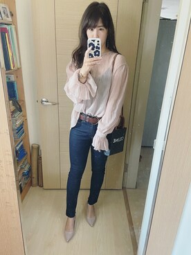 「Crisp」｜「アイテム（アナログ腕時計）」を使った、Winnie C 🇹🇼さん（レディース・163cm）の秋コーディネート