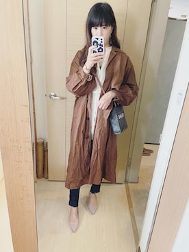 「CELINE」｜「アイテム（ステンカラーコート）」を使った、Winnie C 🇹🇼さん（レディース・163cm）の春コーディネート