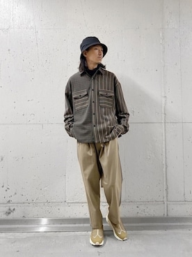 「TAUPE（トープ）のアイテム」を使った、taikiさん（メンズ・177cm）の秋コーディネート