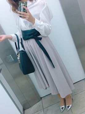 「INGNI（イング）のアイテム（スカート、ベージュ系）」を使った、하서윤さん（レディース・164cm）の春コーディネート