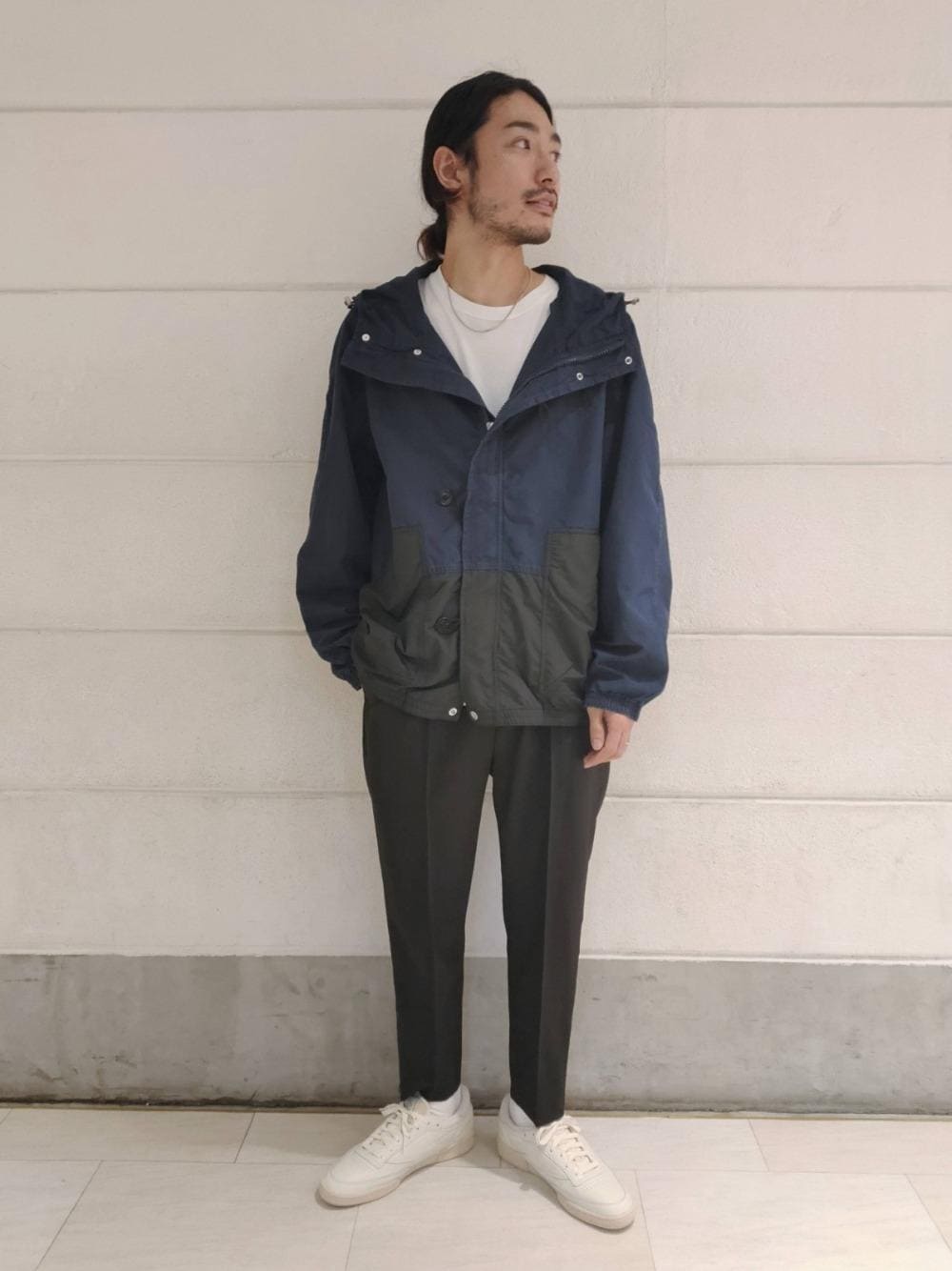 「スニーカー、トレンド、ストリート、RECOMMEND  ITEM STYLING、EXCLUTIVE ITEM STYLE」｜「BEAUTY&YOUTH UNITED ARROWSのBY チェーン ネックレス（ネックレス、シルバー系）」を使った、野村　浩平さん（メンズ・174cm）の秋コーディネートの1枚目の写真