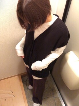 「GU（ジーユー）のアイテム（ベスト、ブラック系）」を使った、eriさん（レディース・160cm）の冬コーディネート